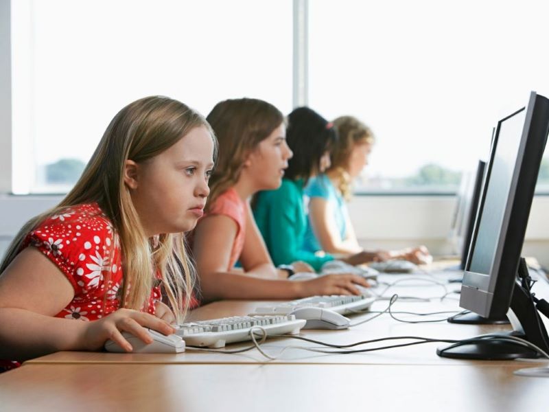 کار با کامپیوتر افراد سندرم داون